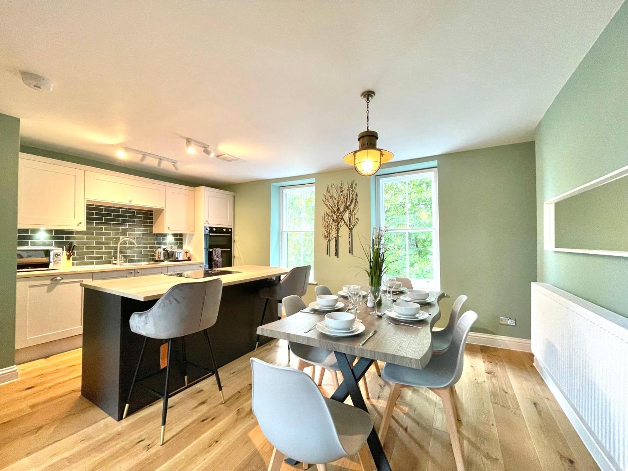 2 Bedroom Stopoverz Appartement Bristol