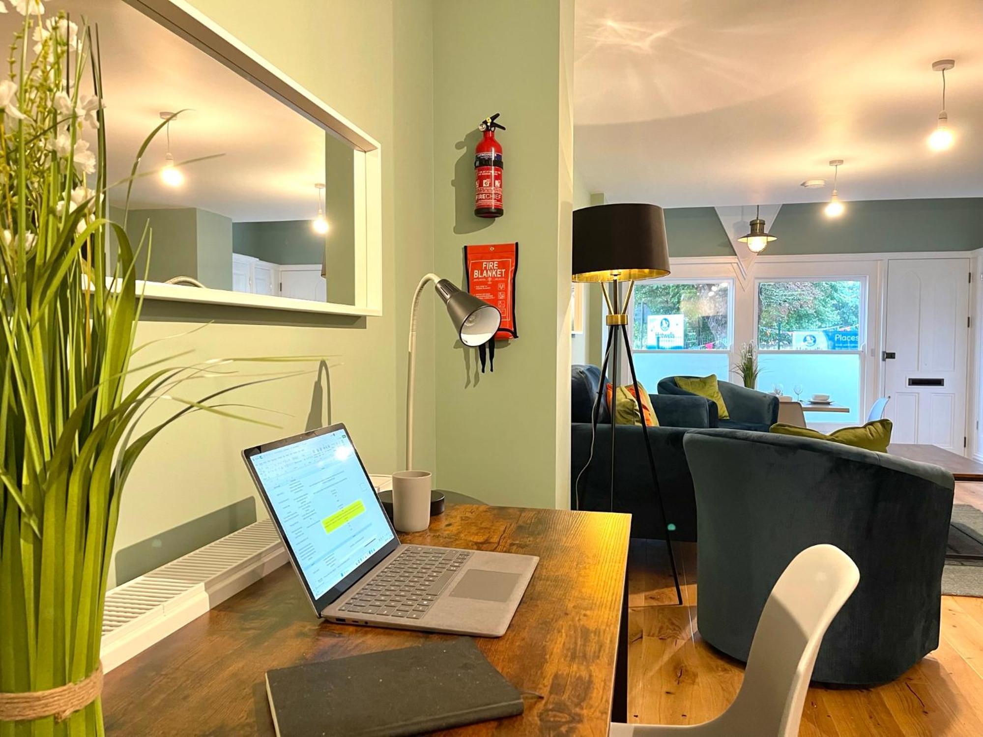 2 Bedroom Stopoverz Appartement Bristol