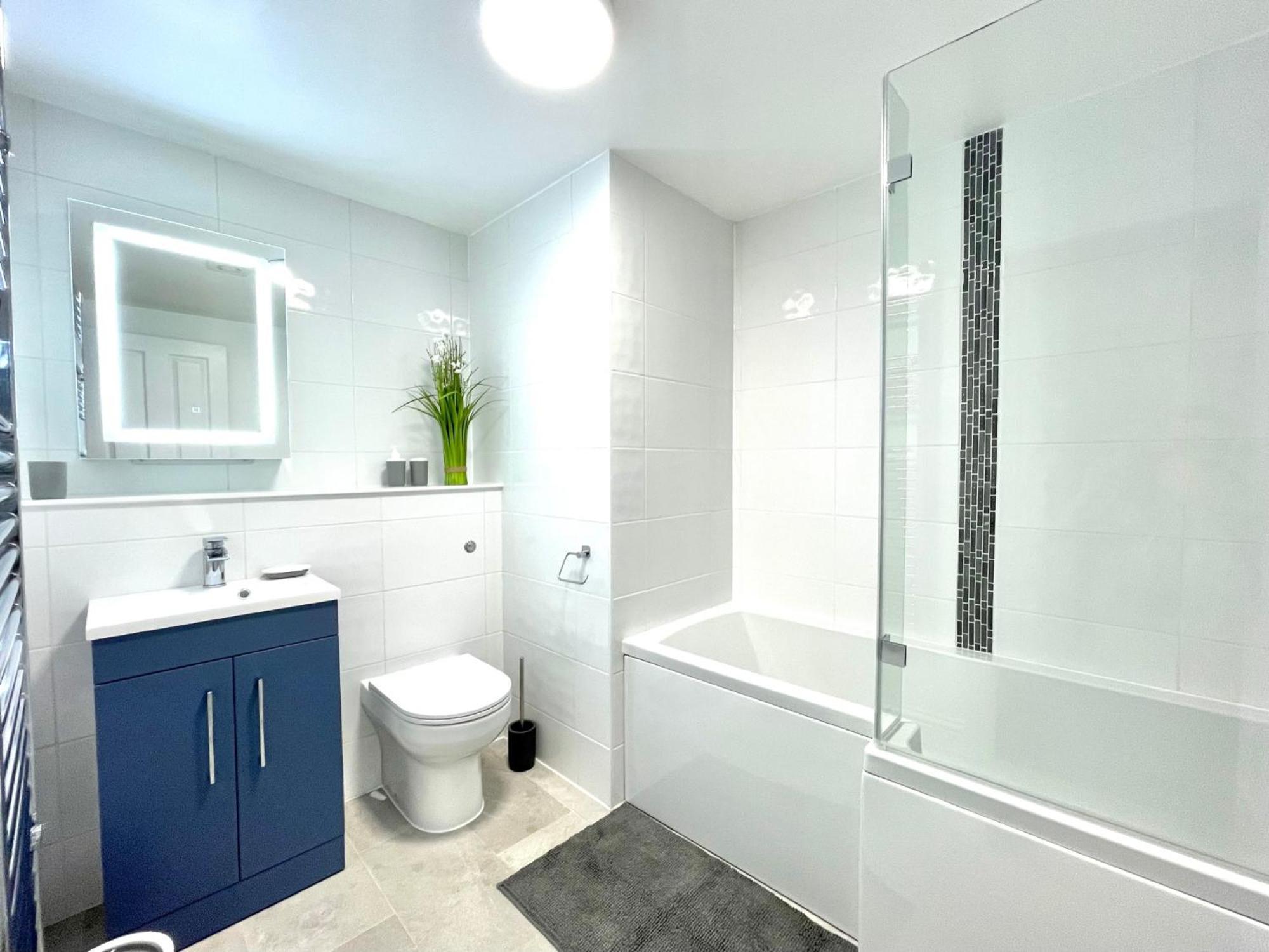 2 Bedroom Stopoverz Appartement Bristol
