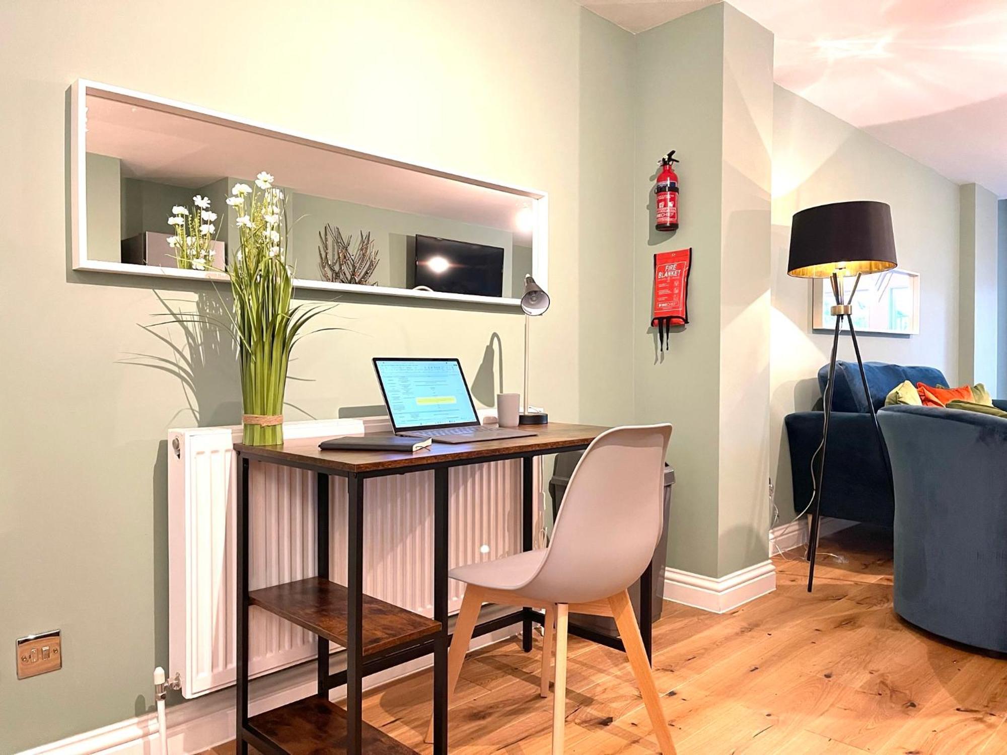 2 Bedroom Stopoverz Appartement