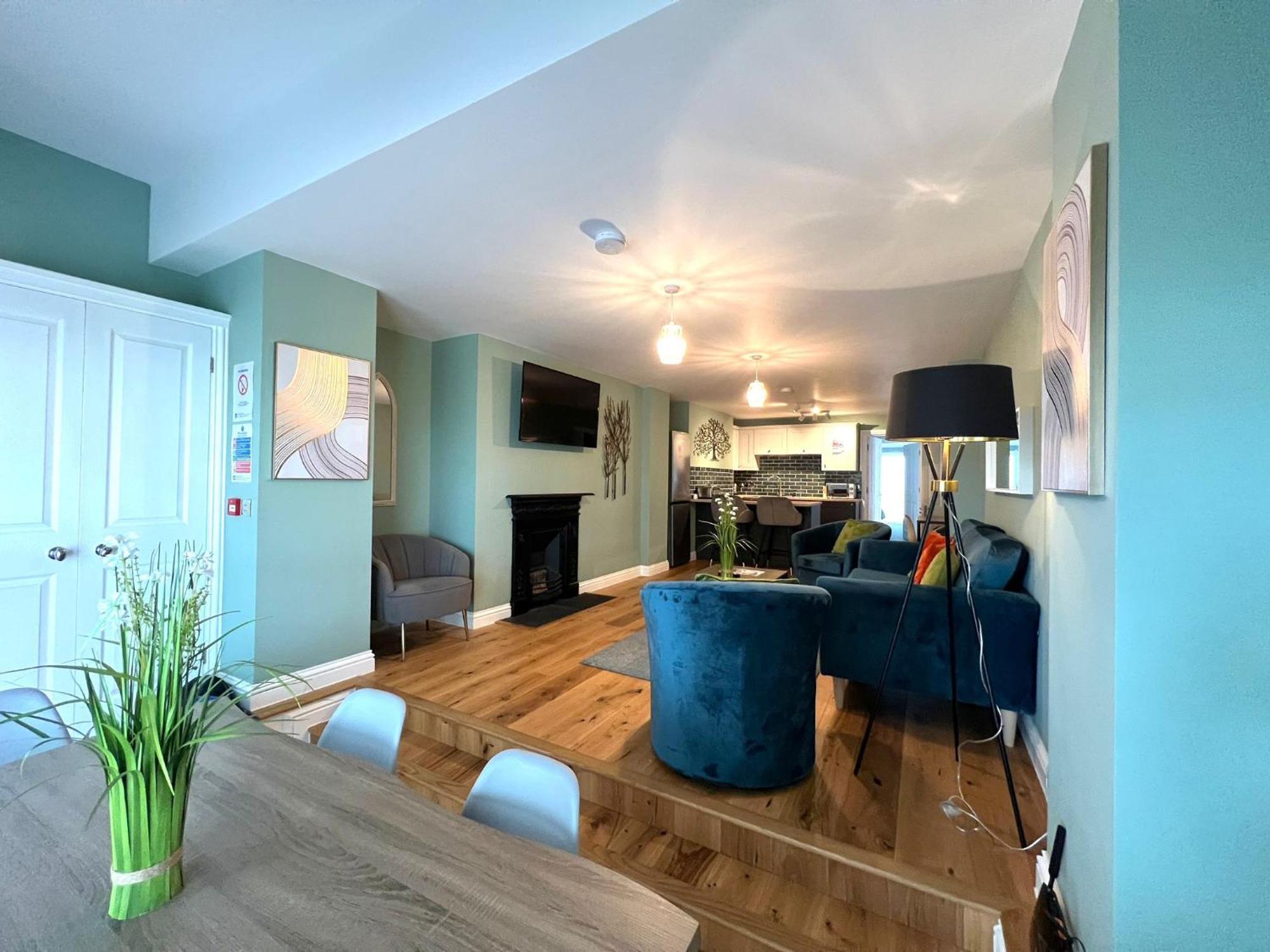 2 Bedroom Stopoverz Appartement *