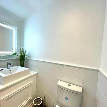 2 Bedroom Apartments Stopoverz Bristol Buitenkant foto