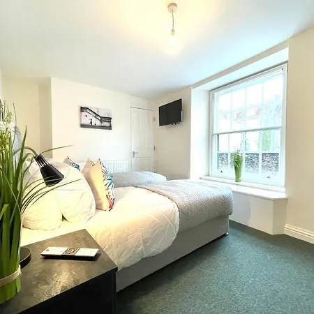 2 Bedroom Apartments Stopoverz Bristol Buitenkant foto