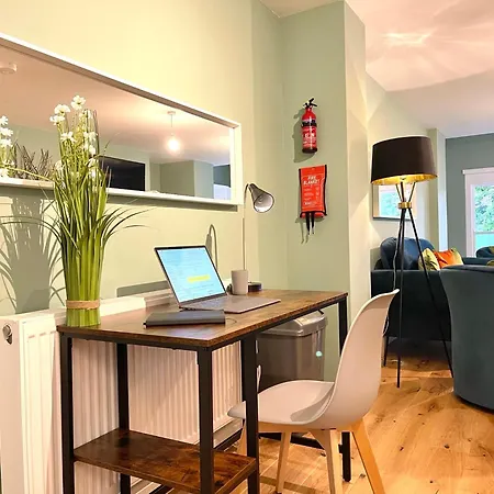 2 Bedroom Apartments Stopoverz Bristol Buitenkant foto