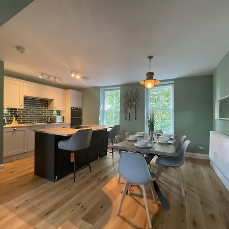 2 Bedroom Apartments Stopoverz Bristol Buitenkant foto